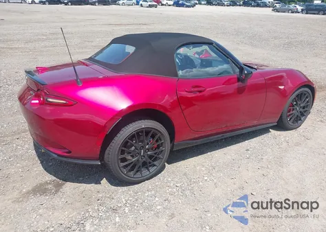 2025 Mazda Mx-5 Miata Club z USA, uszkodzony, nr VIN JM1NDAC70S0652824